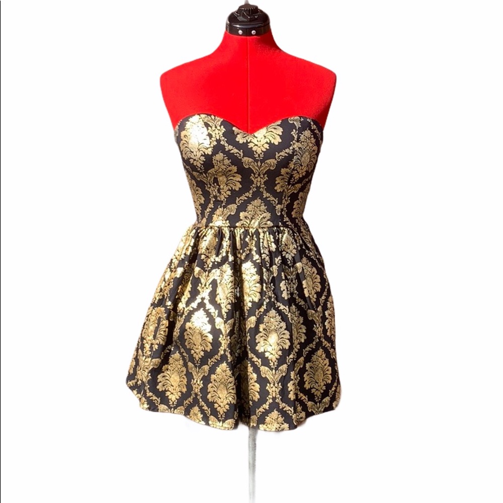 🛑SOLD Strapless Black & Gold Dress🛑